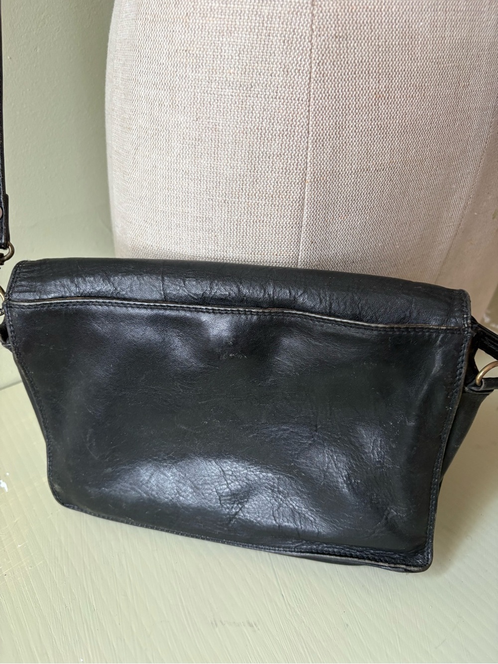 Derek Alexander Black Leather Crossbody Bag plaid lining - Picture 8 of 13